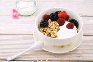 healthy breakfast fruit muesli